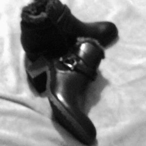 Fur lined booties size 9 brand new